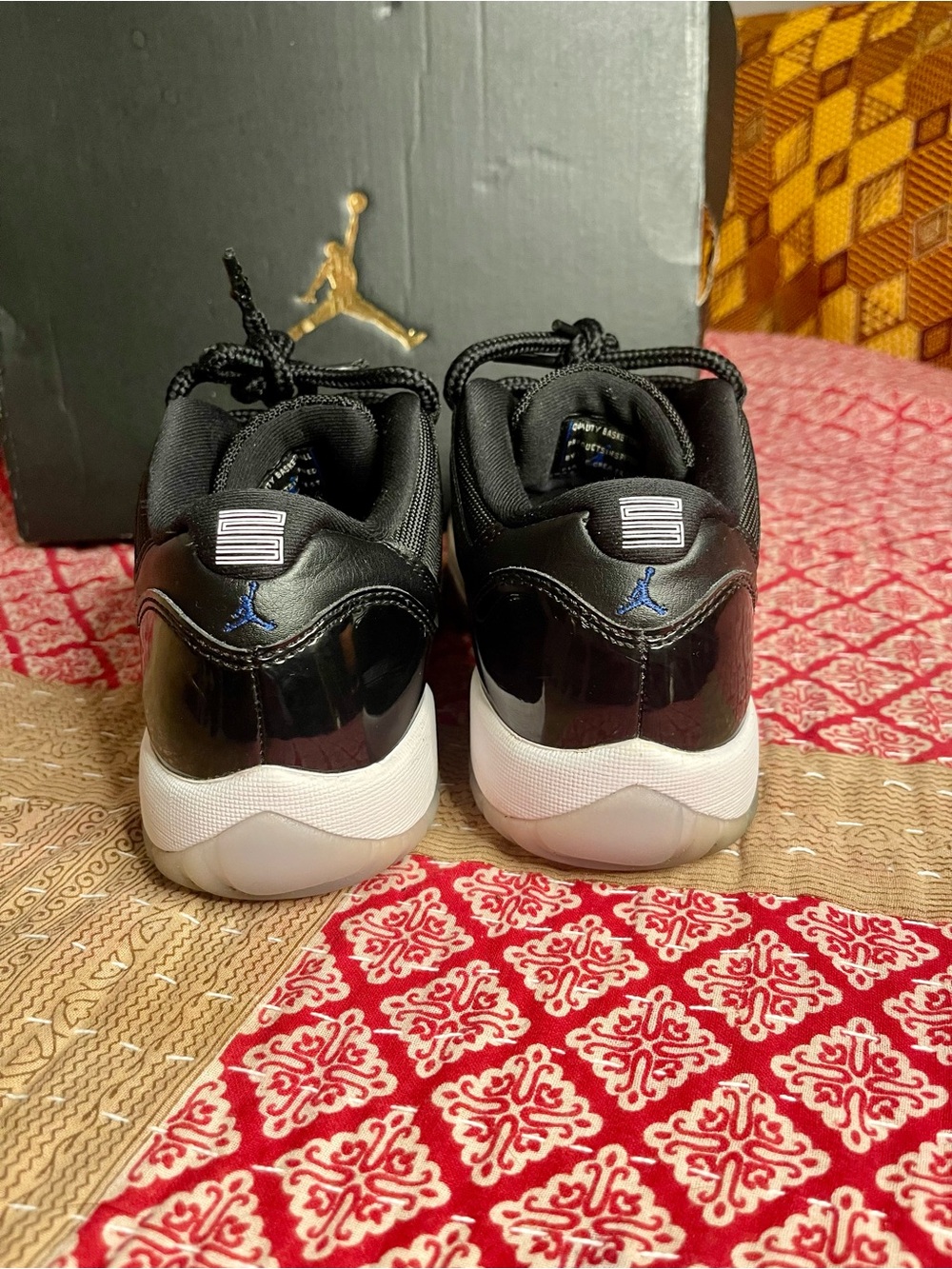 Air Jordan 11 Retro Low "Space Jam" Unisex Youth 5/Women’s 6.5/Mens 5 - Picture 4 of 10